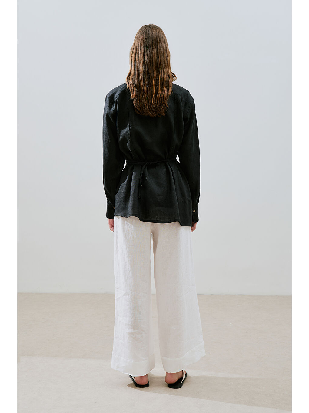 Keten Bağlama Detaylı Gömlek Siyah-5