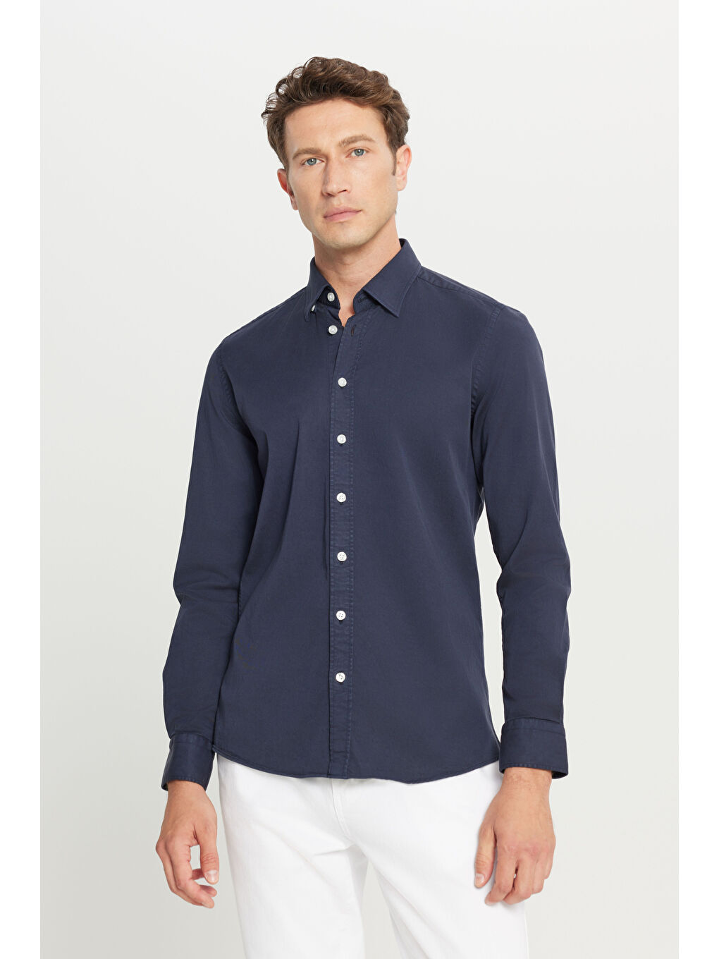Erkek Lacivert Pamuklu Comfort Fit Rahat Kesim Gizli Düğmeli Yaka Gömlek-2