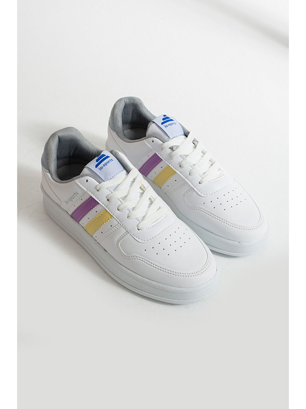 Beyaz Kadın Ortopedik Sneakers Ve Spor Ayakkabı