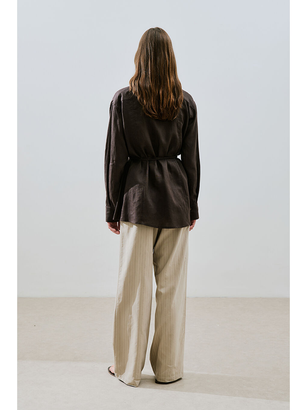 Kahverengi Keten Bağlama Detaylı Gömlek Acı Kahve-5