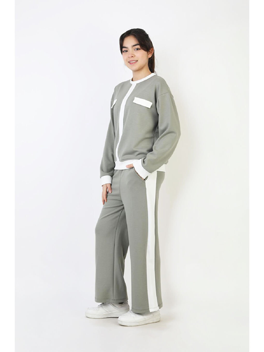 Gri Kız Çocuk Garni Detaylı ve Geniş Paçalı Alt-Üst Takım 12502-3