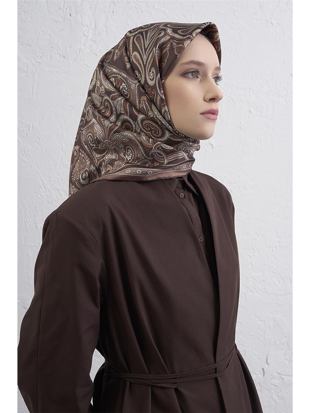 Kahverengi Etnik Desen Saf İpek Twill Eşarp 9421D 32-1