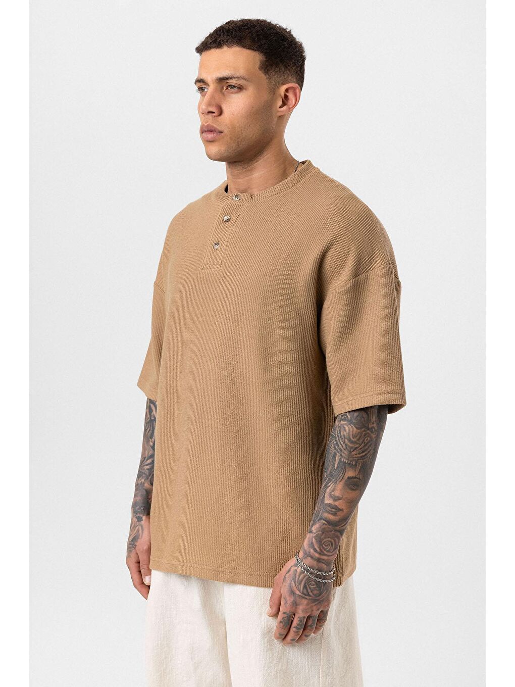 Bej Düğmeli Yaka Oversize Tişört Vizon-3