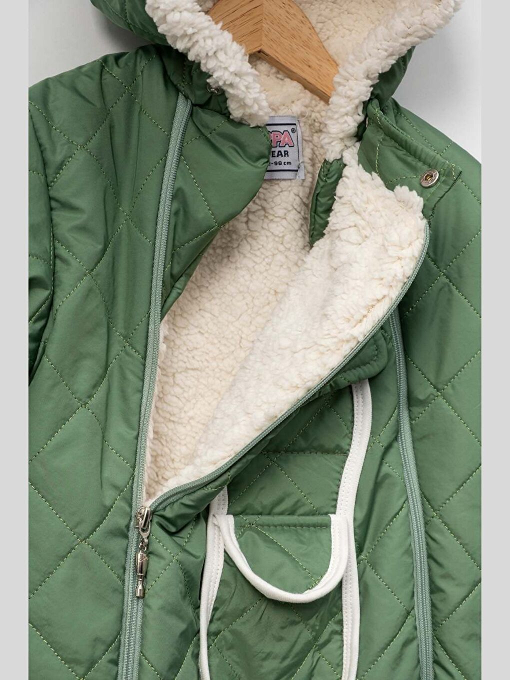 Yeşil Kayak ve Dış Mekân İçin Kürk Astarlı Bebek Tulum Seti – Kapüşonlu, Eldiven Patikli-2