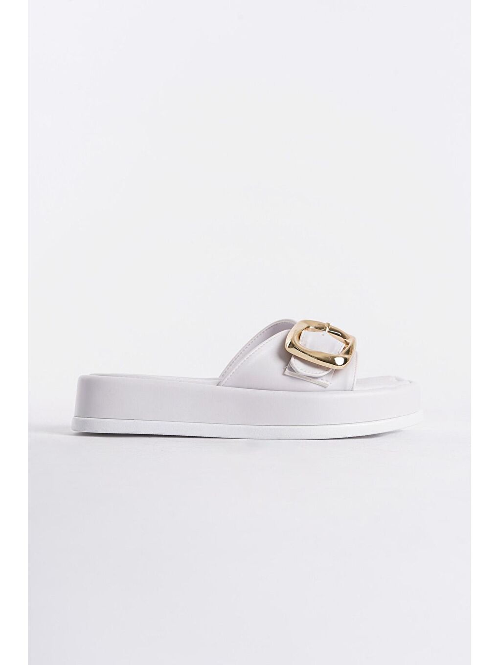 Beyaz Dolgu Topuklu Tek Bantlı Tokalı Kadın Terlik-3