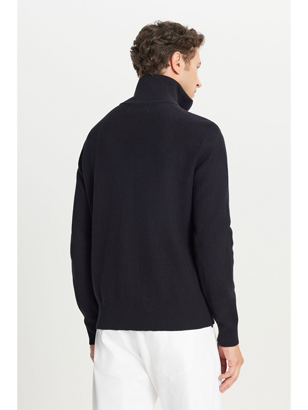 Erkek Lacivert Standart Fit Normal Kesim Dik Yaka Torba Cepli Casual Mont