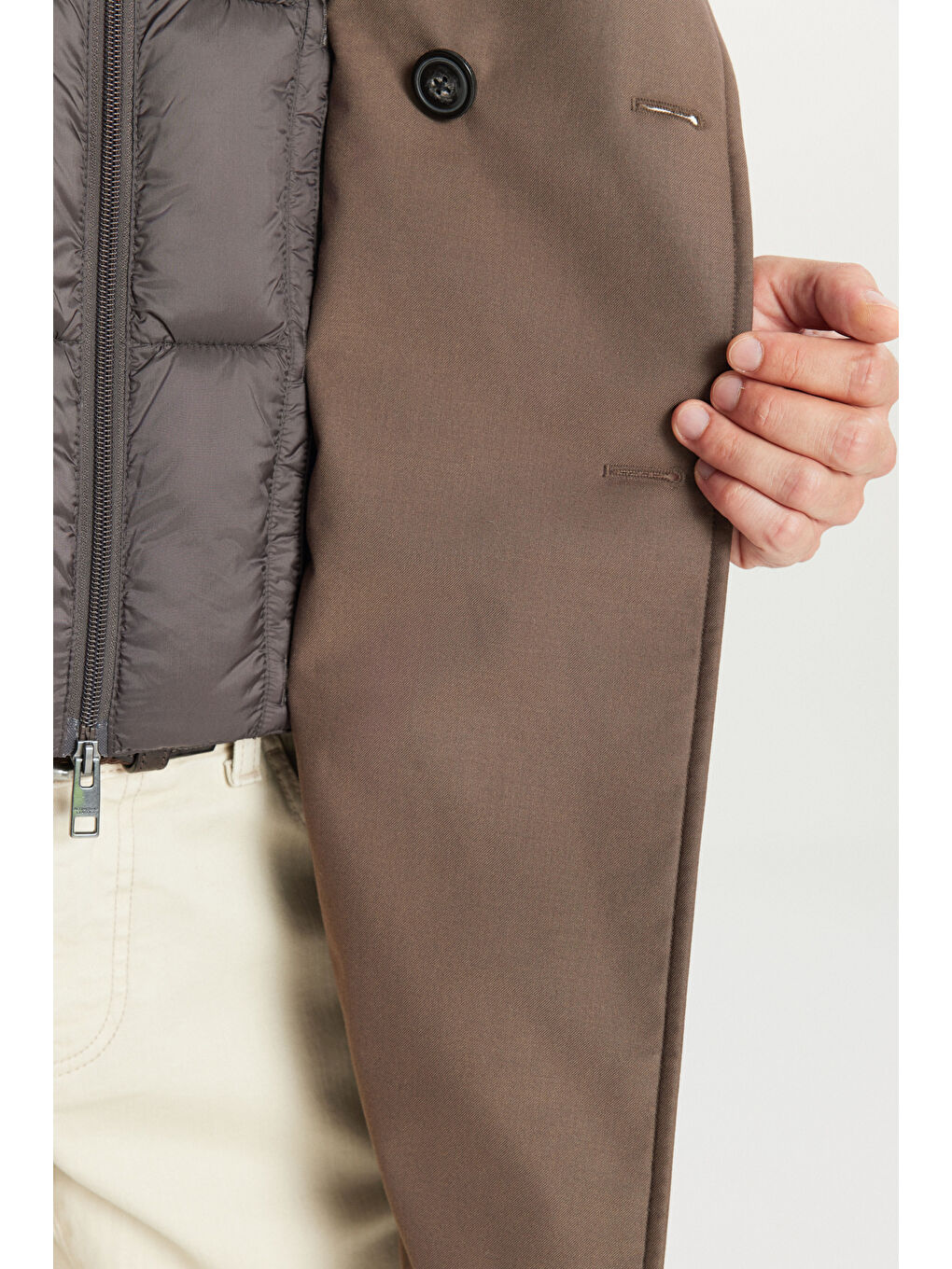 Bej Erkek Vizon Standart Fit Normal Kesim Geniş Kırlangıç Yaka Yan Cepli Kaban-3