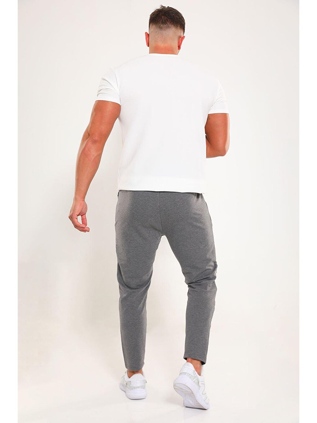 Gri Bel Lastikli Yazı Baskı Detaylı Erkek Eşofman Altı-4