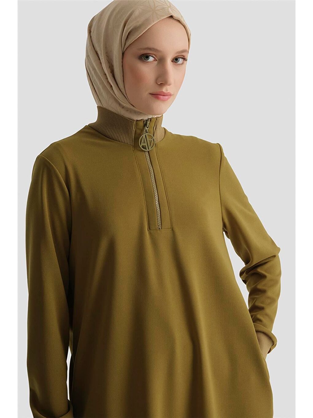 Fermuar Detaylı Basic Tunik Yağ Yeşili-2