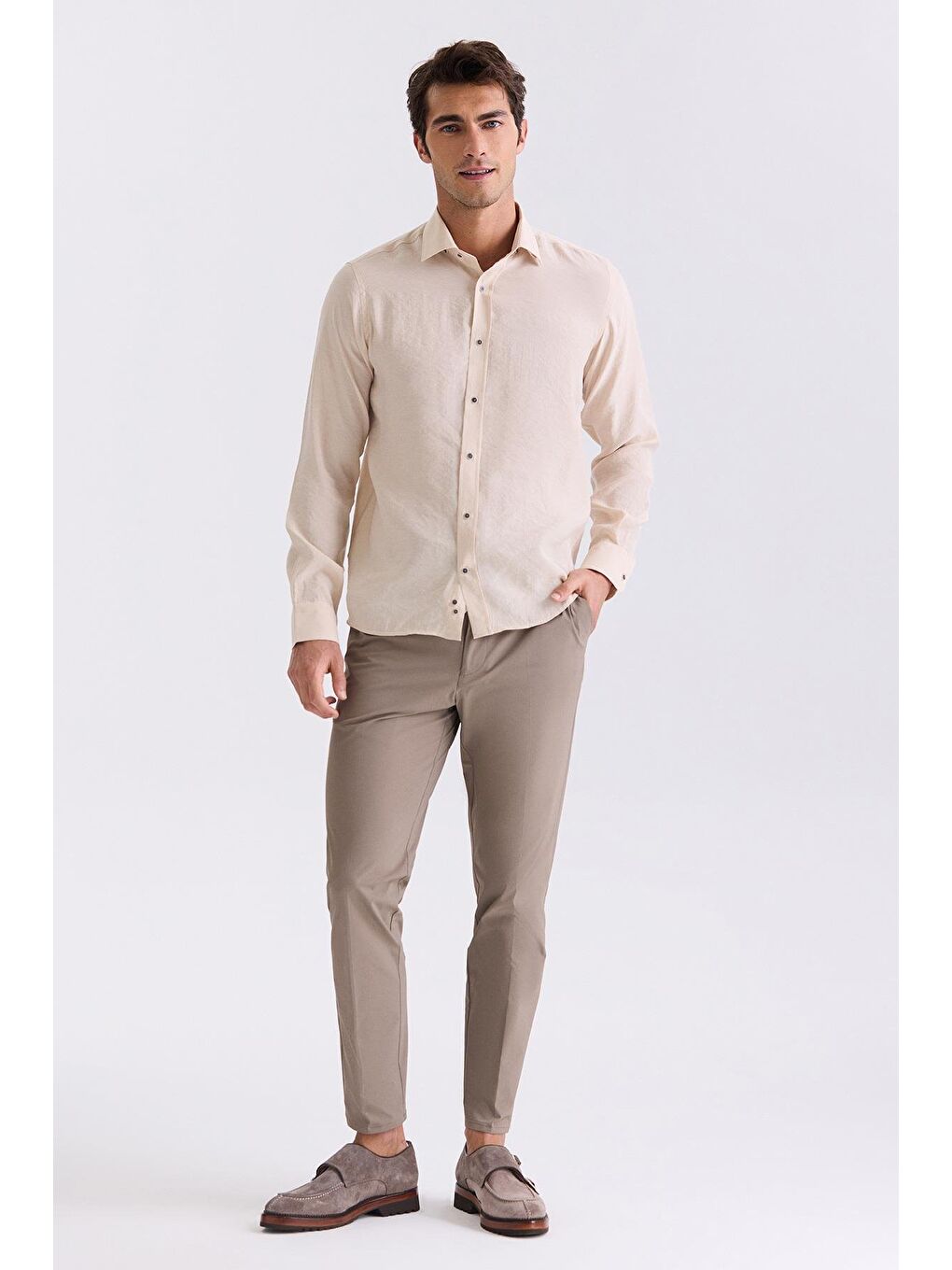 Bej Comfort Fit Düğmeli Yaka Gömlek-1