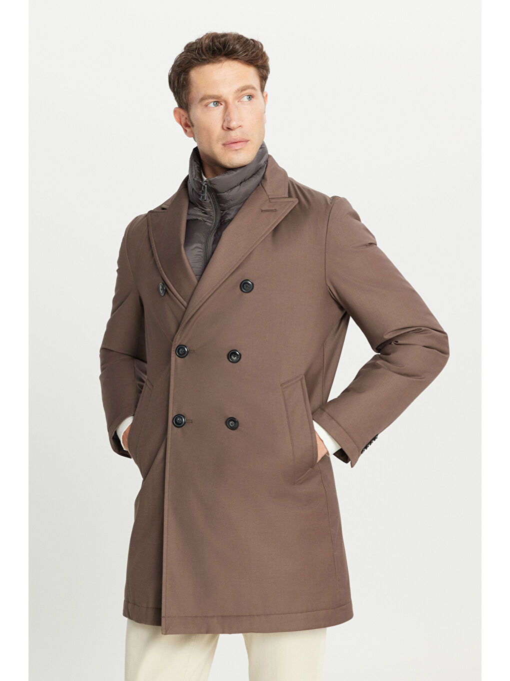 Bej Erkek Vizon Standart Fit Normal Kesim Geniş Kırlangıç Yaka Yan Cepli Kaban-6