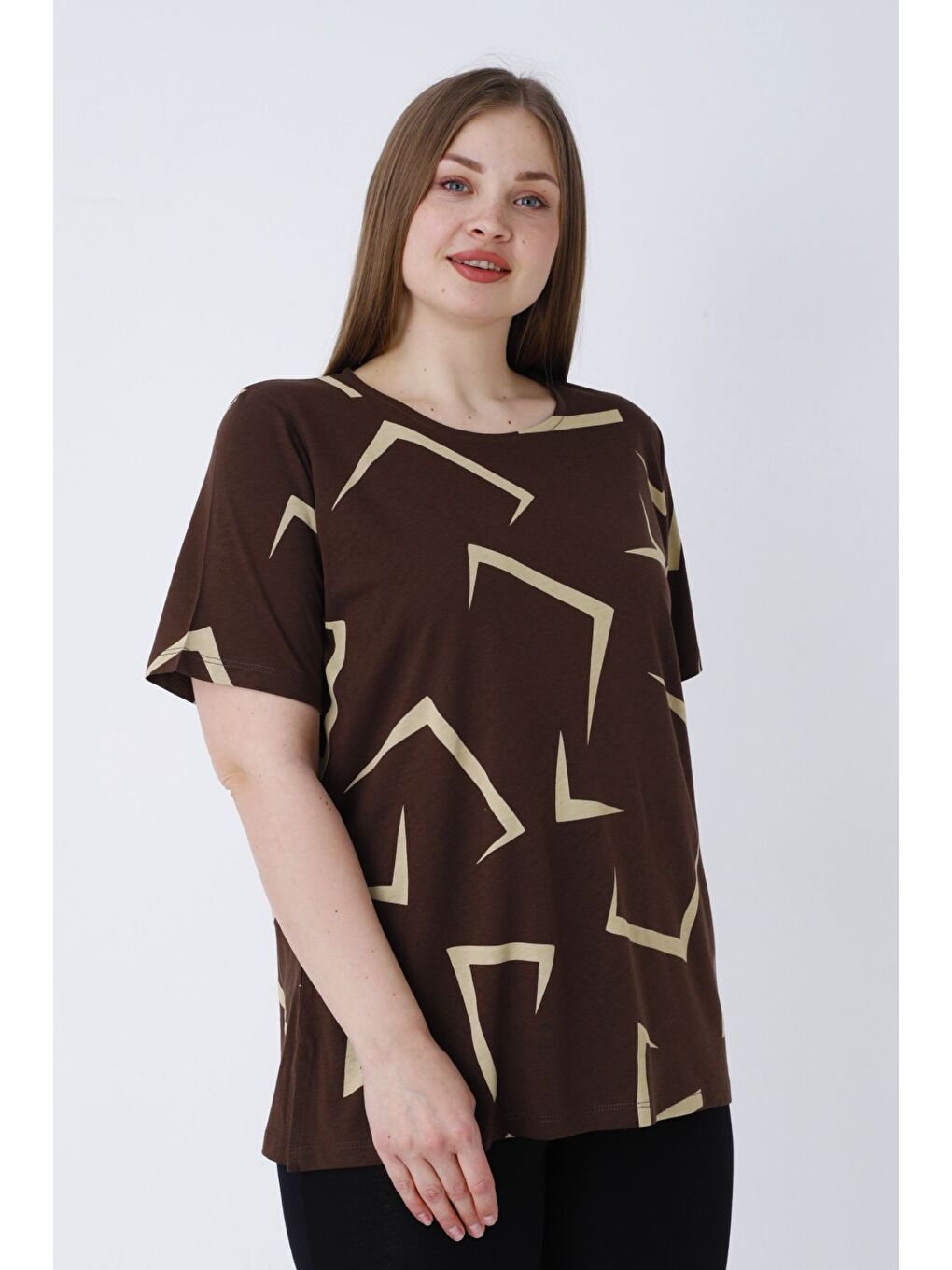 Kahverengi Desenli Kısa Kollu Bisiklet Yaka Pamuklu Büyük Beden T-shirt-2