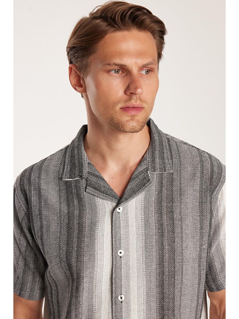 Karışık Relax Fit Oversize Dökümlü Rahat Kalıp Çizgili Keten Efekt Erkek Gömlek-1