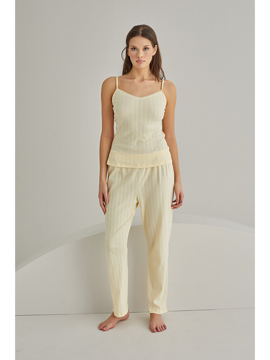 Sarı Hole İnce Askılı Sıfır Kol Pijama Takımı-1