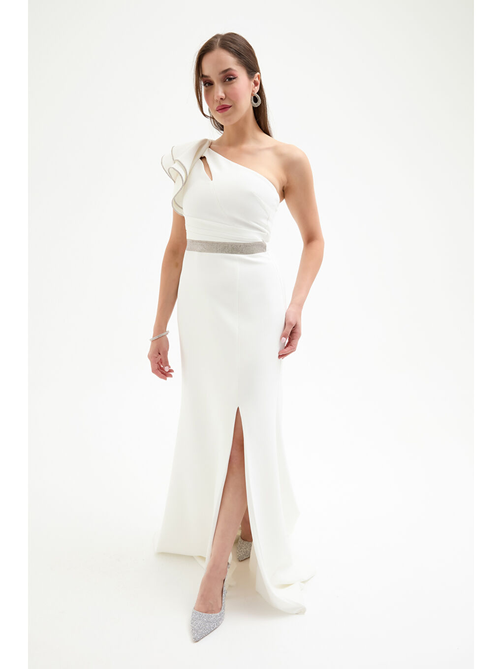 Kadın Beyaz Tek Omuz Fırfırlı Uzun Söz Nişan Nikah Abiye Elbise-2