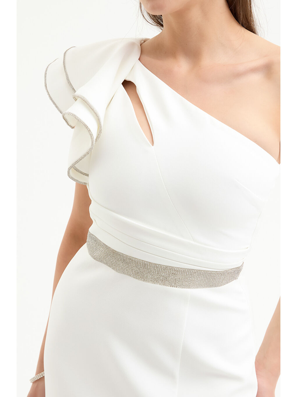 Kadın Beyaz Tek Omuz Fırfırlı Uzun Söz Nişan Nikah Abiye Elbise-3