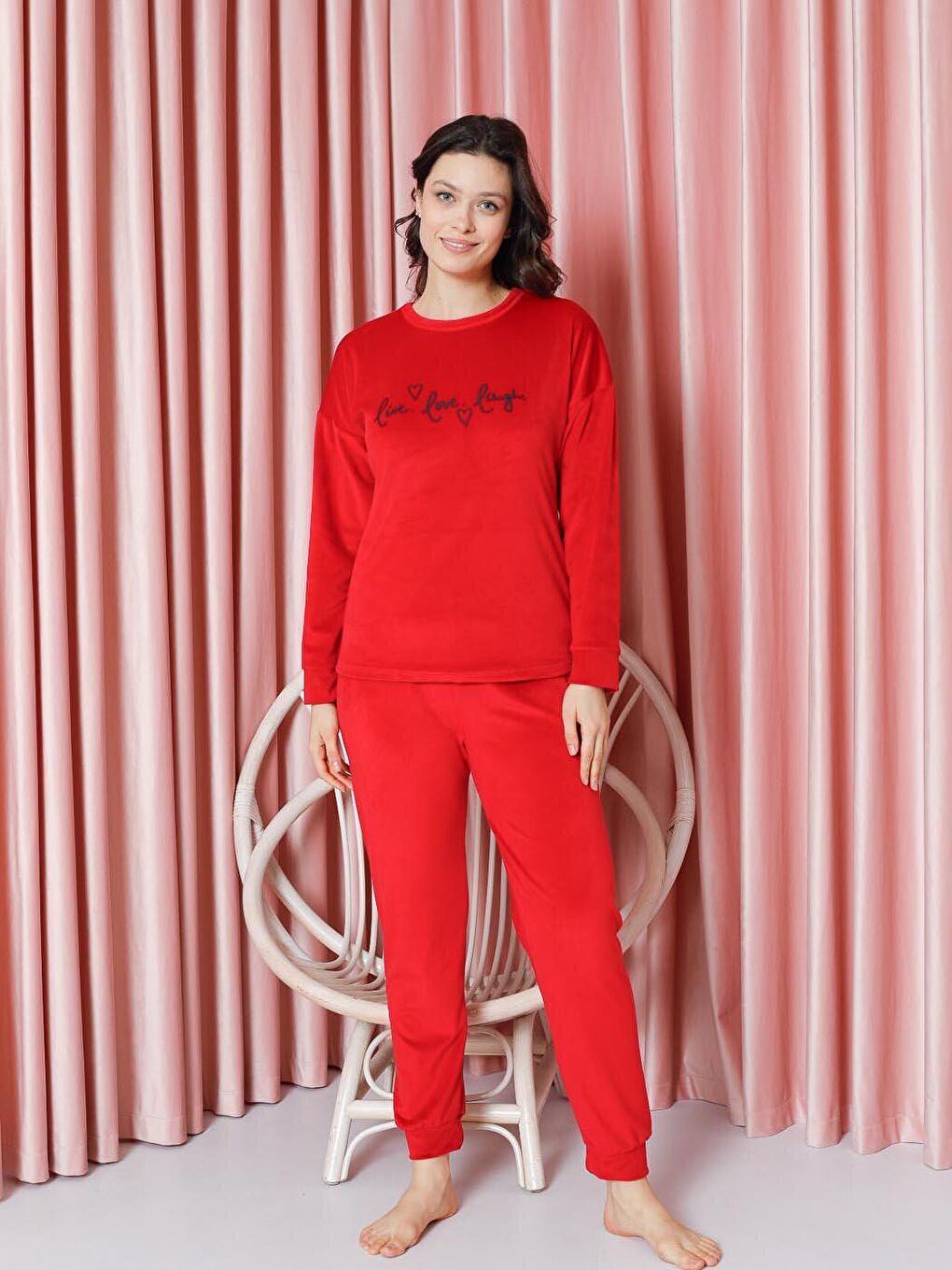 Kırmızı Kadın Pijama Takımı Fransız Kadife Kol Paça Manşetli Live Love Laugh Kışlık Mevsimlik-2