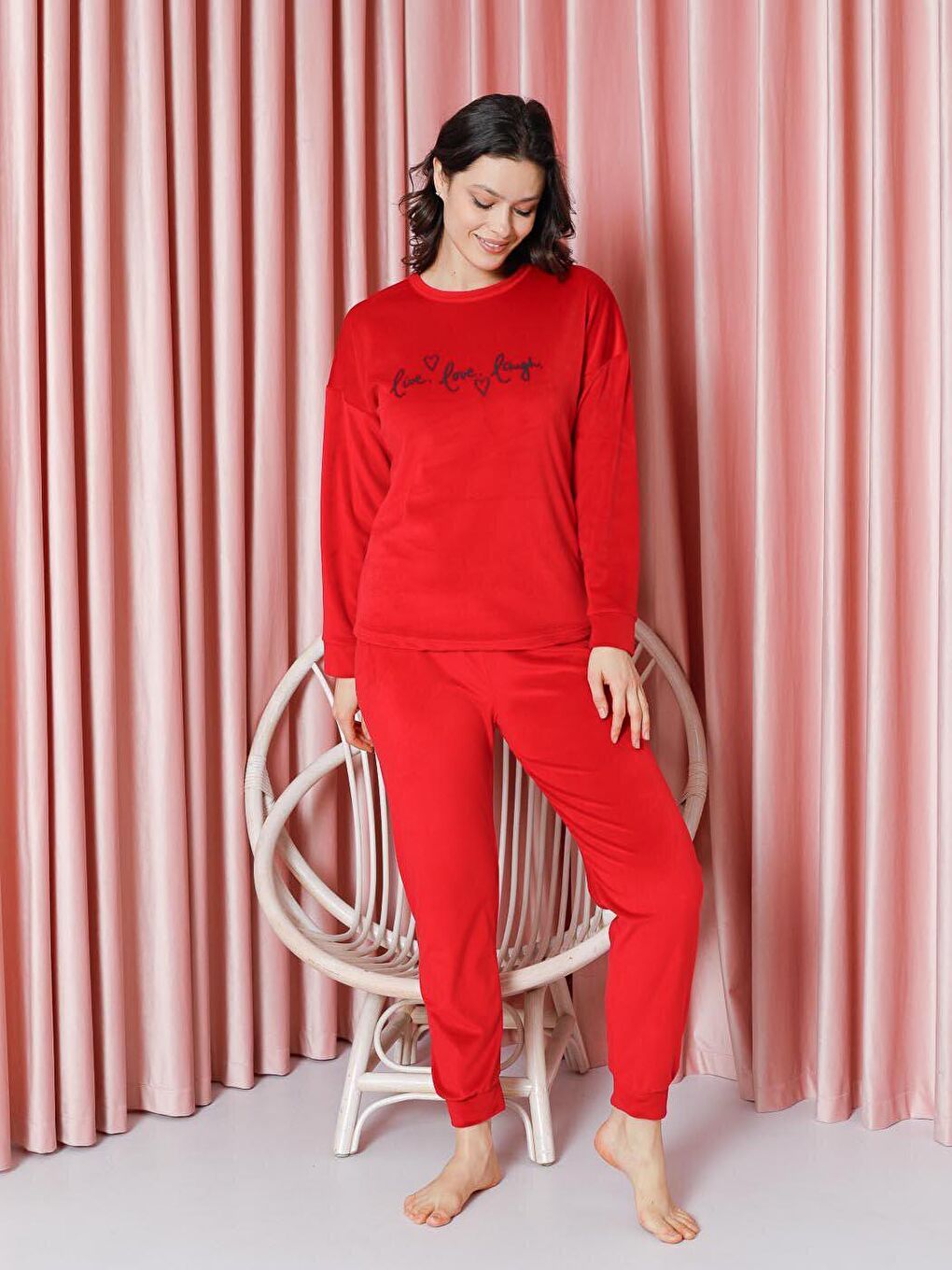 Kırmızı Kadın Pijama Takımı Fransız Kadife Kol Paça Manşetli Live Love Laugh Kışlık Mevsimlik-4