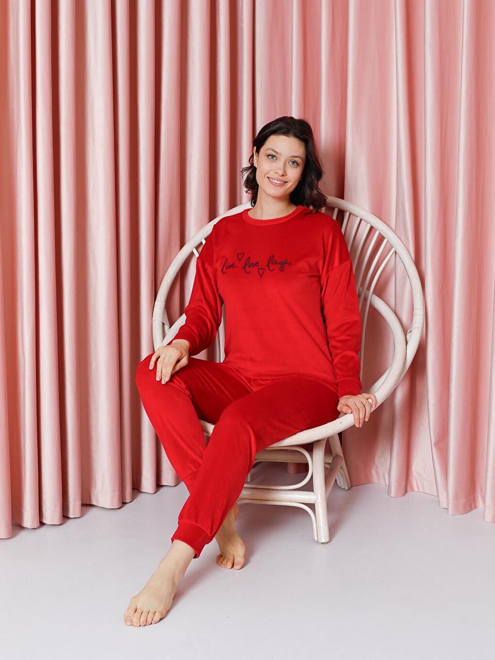 Kırmızı Kadın Pijama Takımı Fransız Kadife Kol Paça Manşetli Live Love Laugh Kışlık Mevsimlik-5