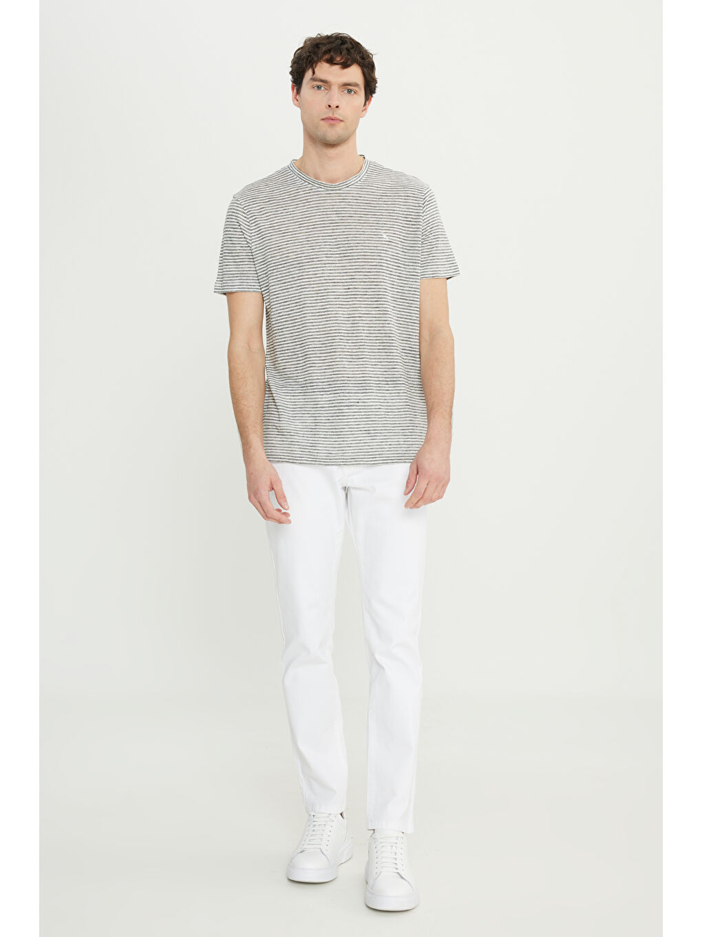 Erkek Gri-Ekru %100 Keten Slim Fit Dar Kesim Çizgili Bisiklet Yaka Tişört-1