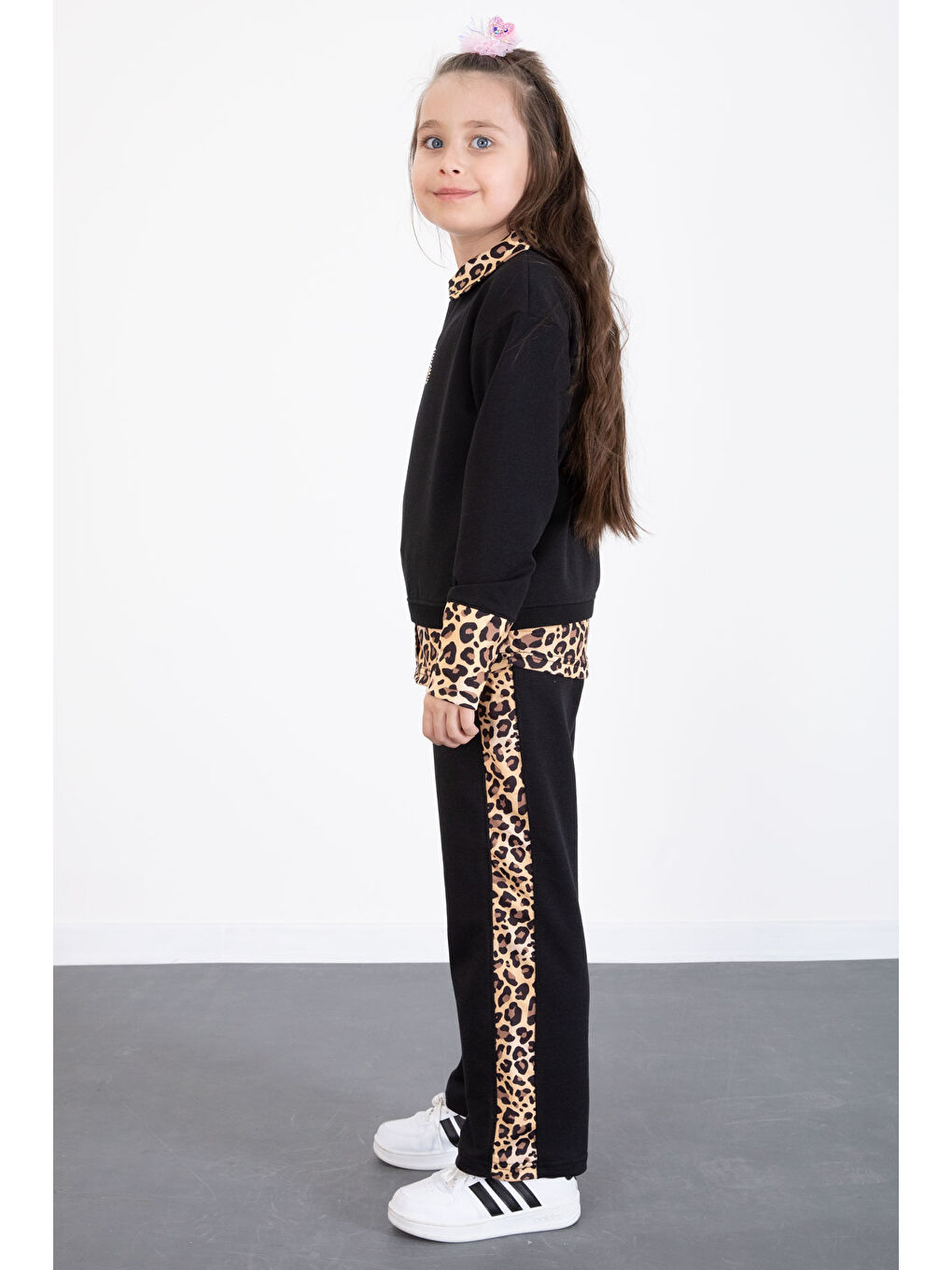 Siyah Leopar Şerit Detaylı Kalpli Kız Çocuk Alt Üst 2li Takım 20523-2