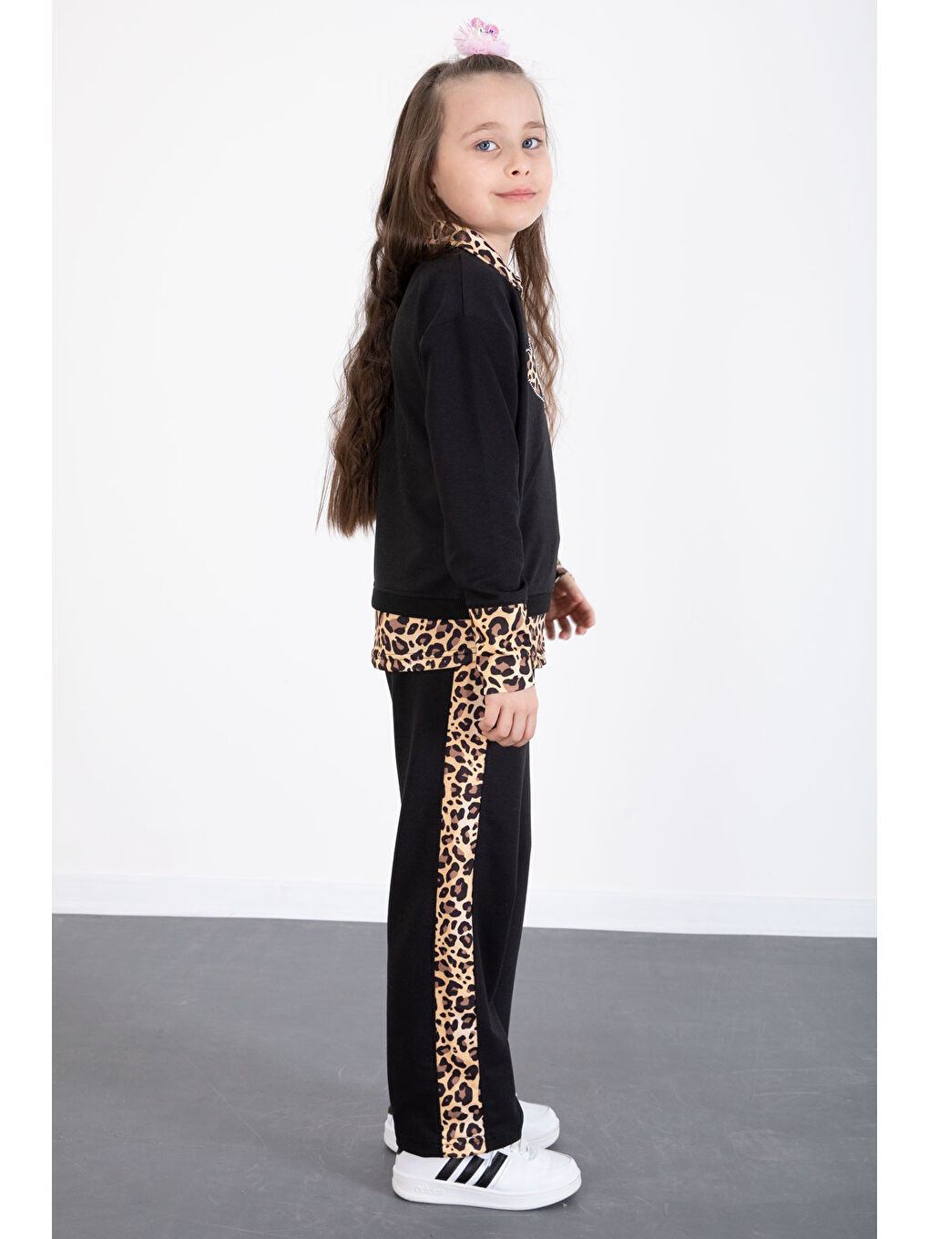 Siyah Leopar Şerit Detaylı Kalpli Kız Çocuk Alt Üst 2li Takım 20523-4