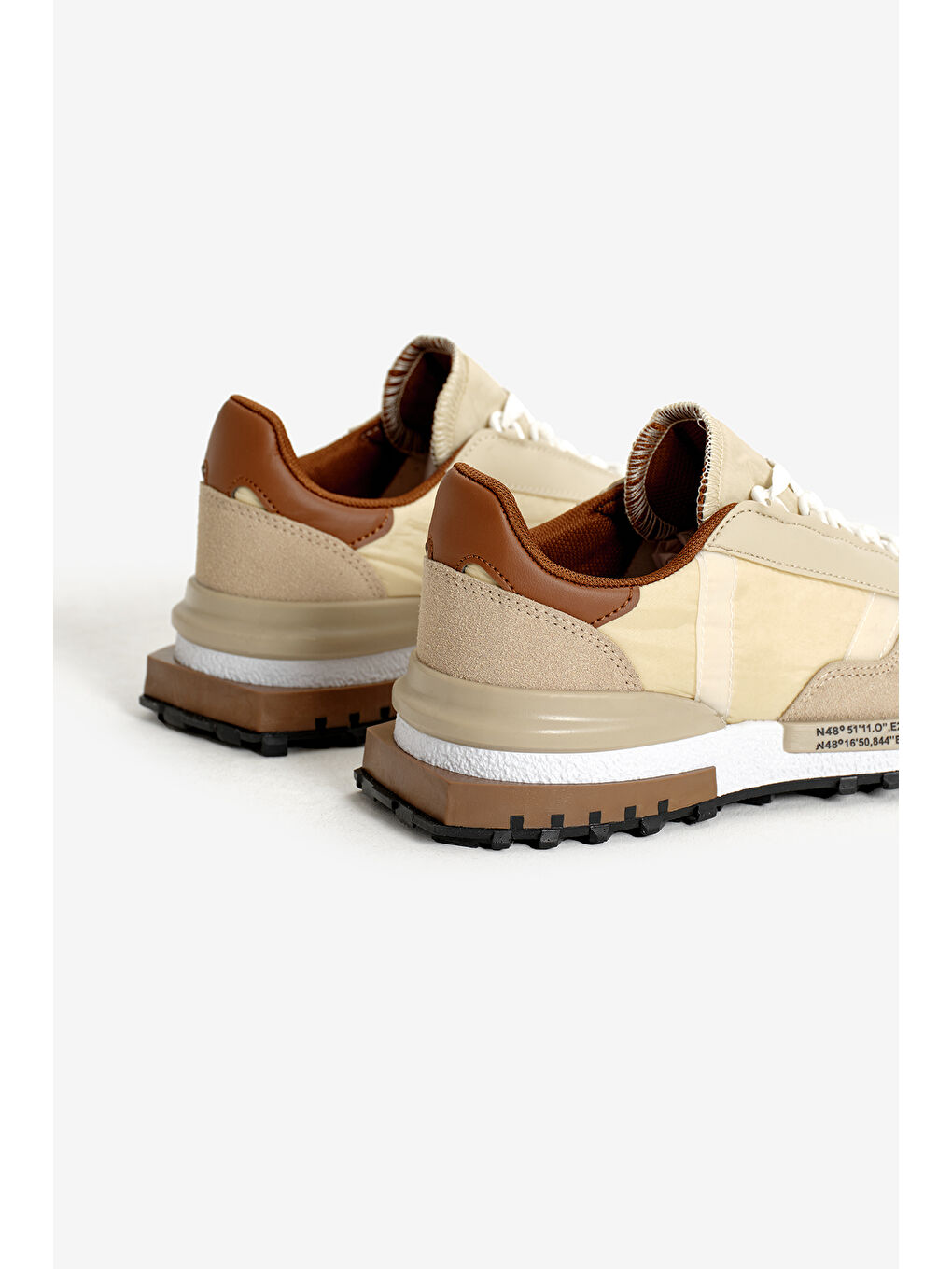 Unisex Bej Kahve Kalın Termo Taban Yazı Detaylı Retro Stil Günlük Spor Ayakkabı-2