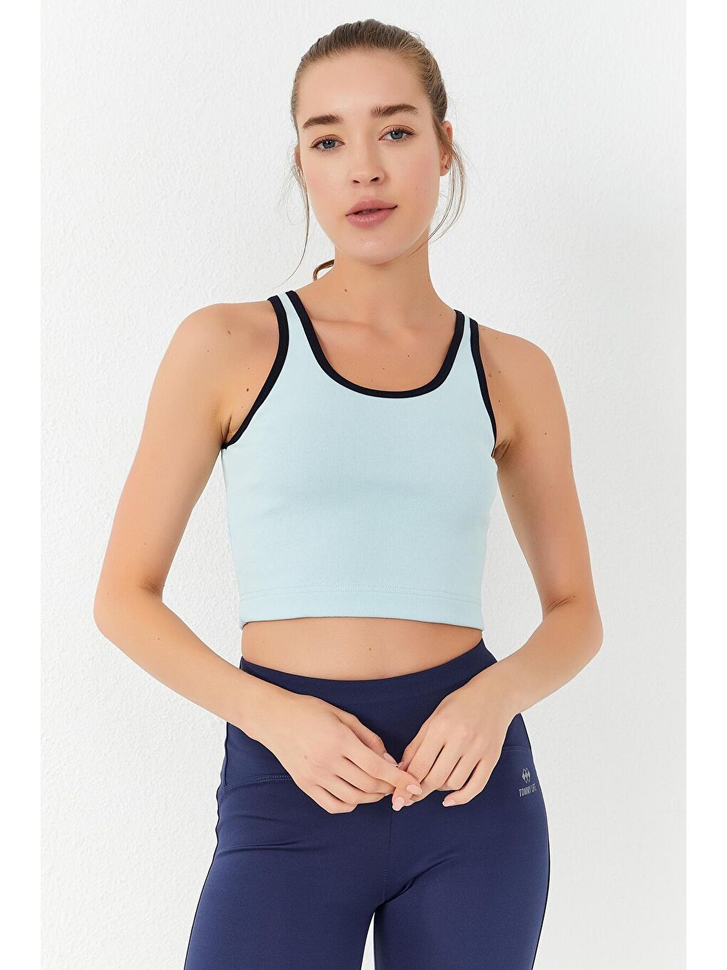 TOMMYLIFE Gök Mavi Basic Sıfır Kol Dar Kalıp U Yaka Kadın Crop Top Atlet - 97162 - 2