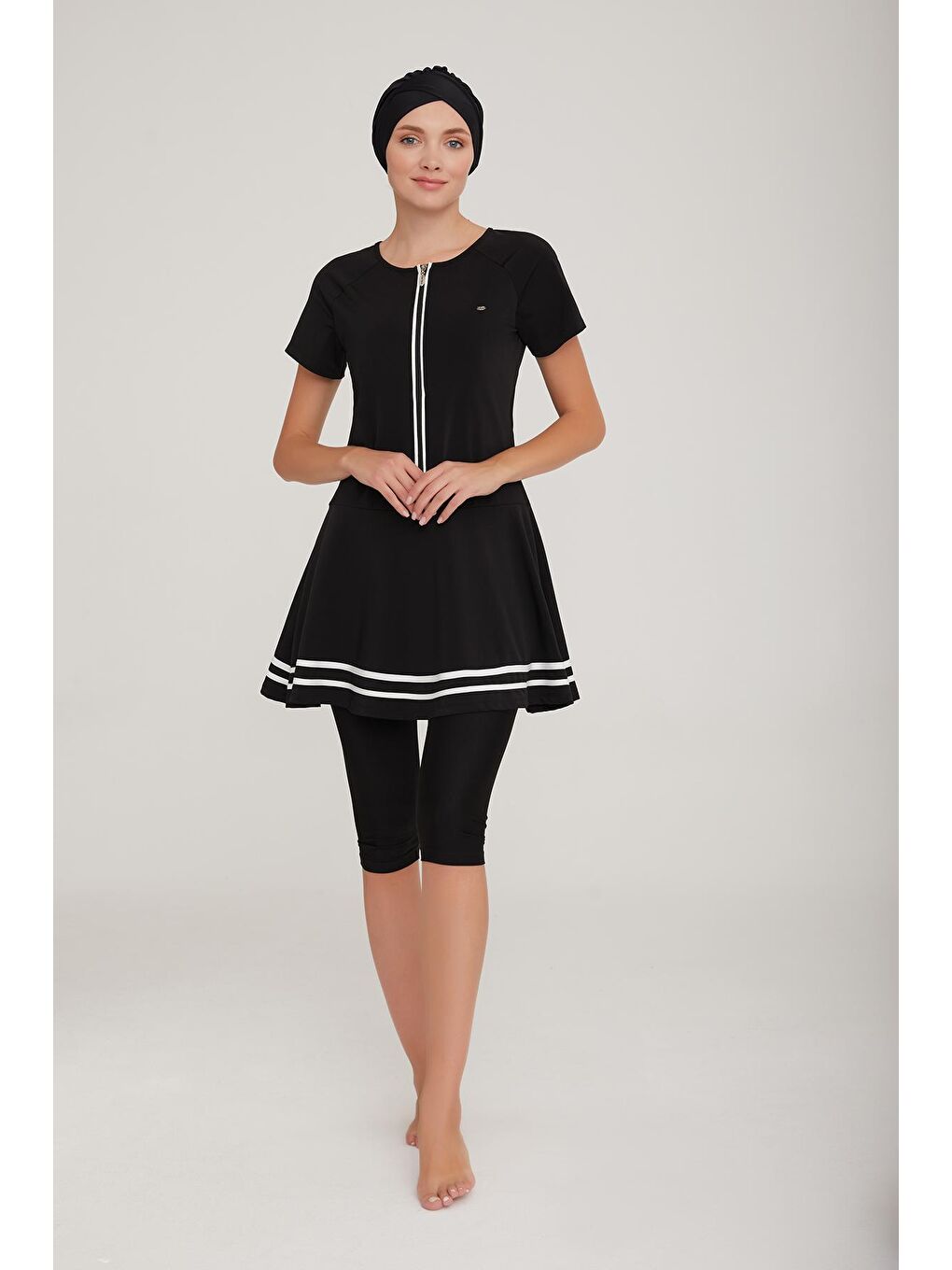 Kısa Kol Taytlı Yarı Kapalı Mayo Isabela 3900 Siyah-1