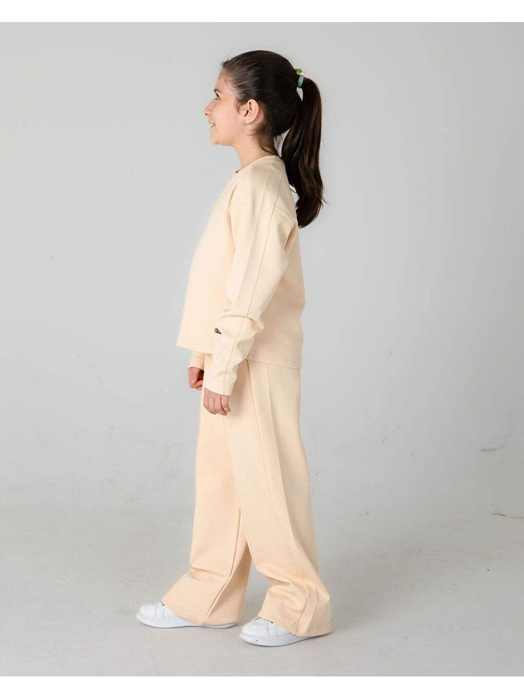 Bej Bisiklet Yaka Geniş Paça Ayarlanabilir Lastikli Bel Kız Çocuk Eşofman Takımı-1