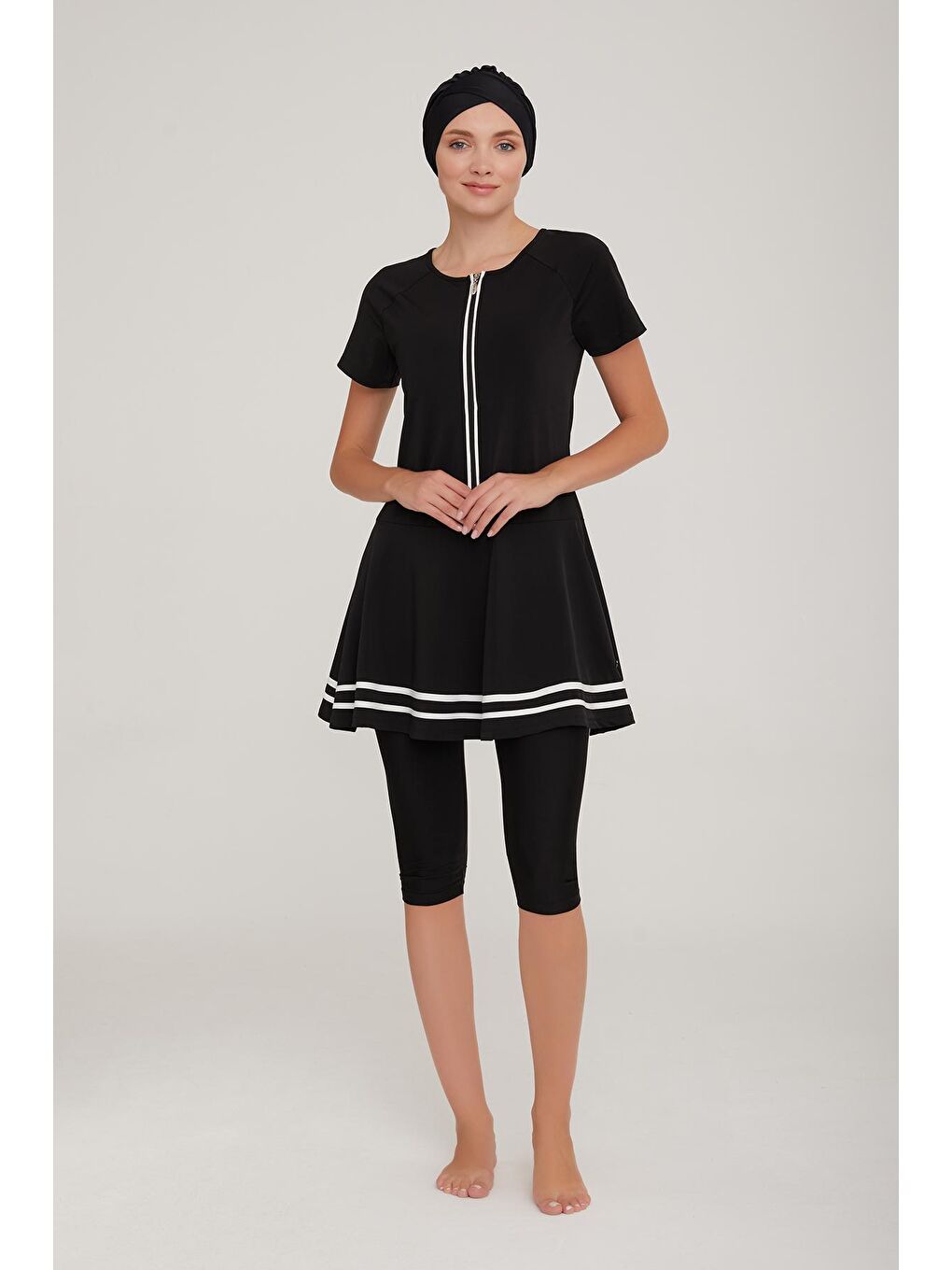 Kısa Kol Taytlı Yarı Kapalı Mayo Isabela 3900 Siyah-4