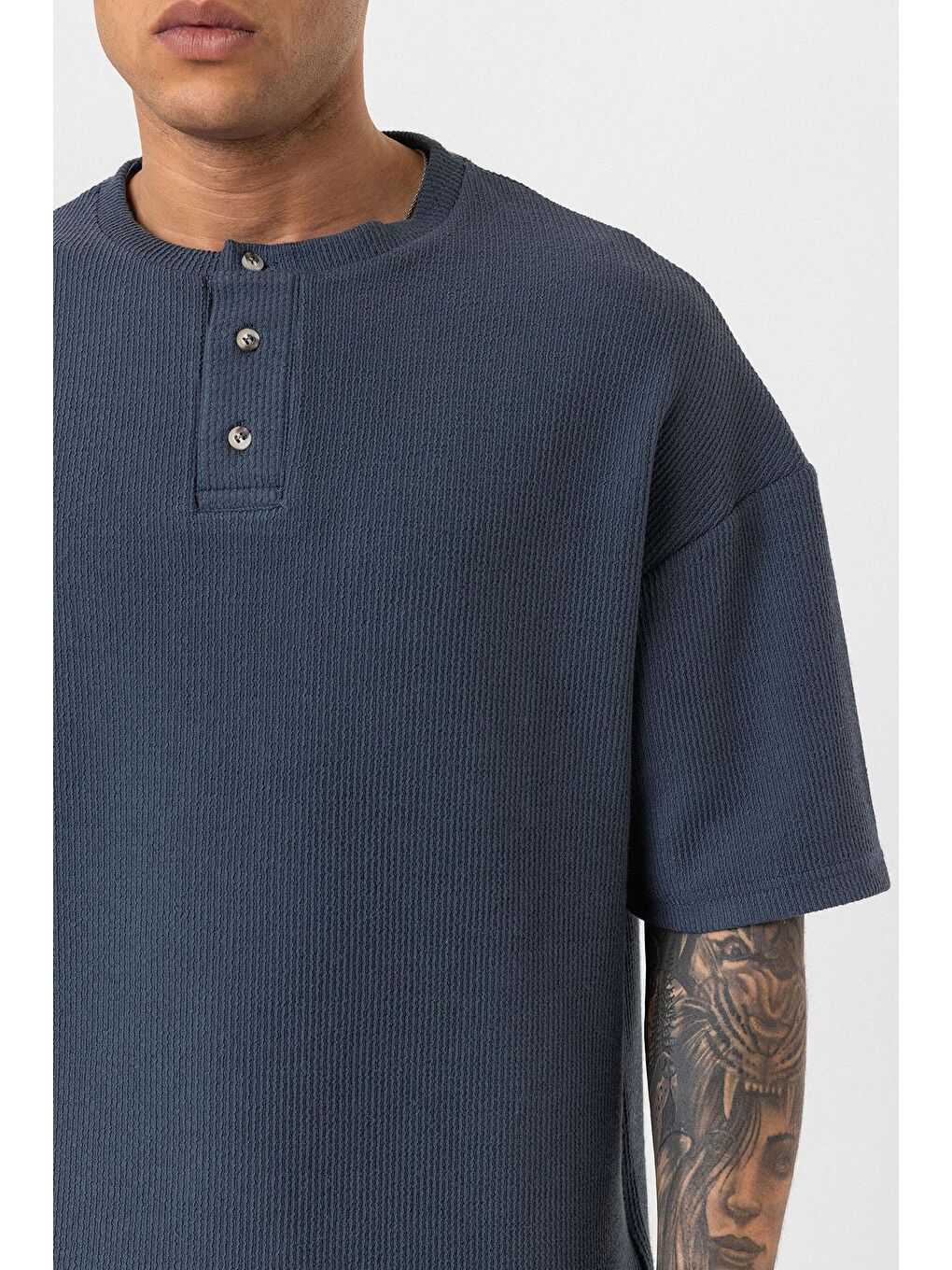 Düğmeli Yaka Oversize Tişört Petrol-5