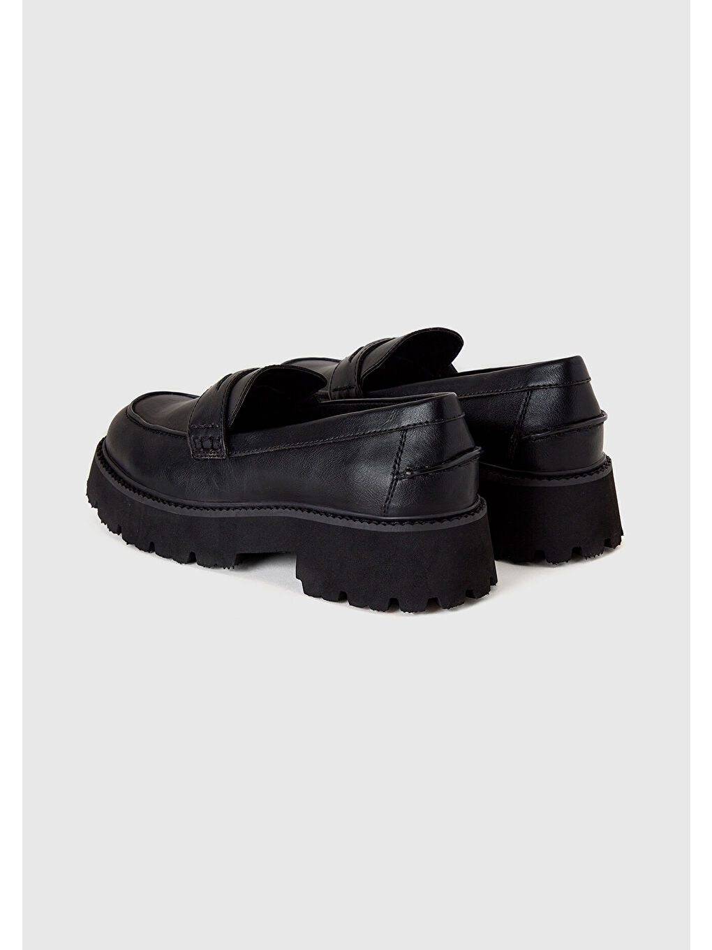 Kadın Siyah Suni Deri Makosen-1