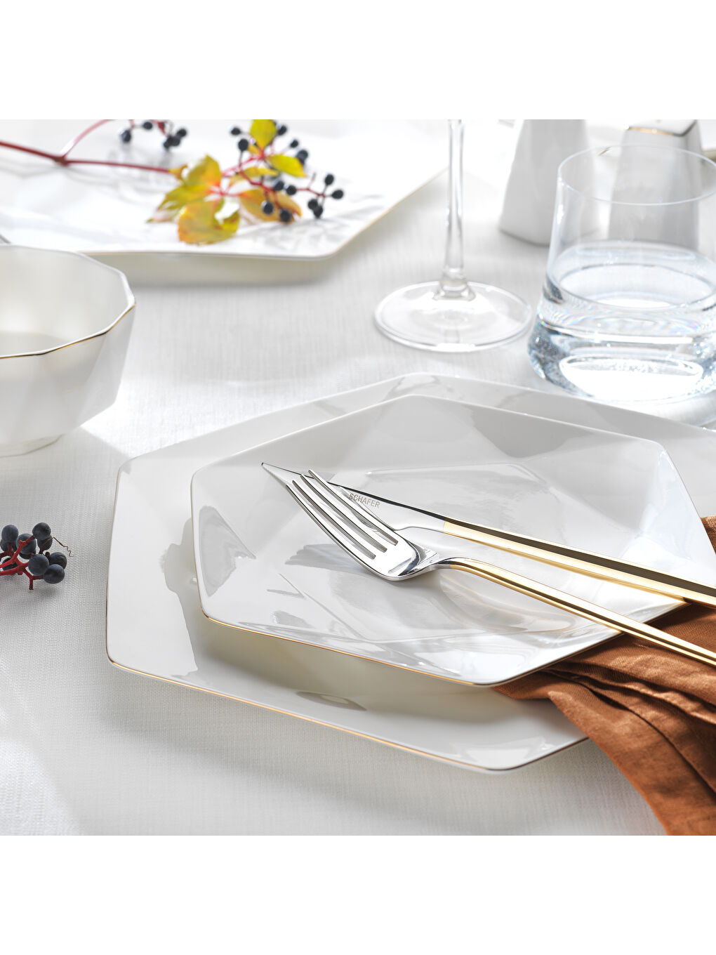 Beyaz Superfine Bone Star Yemek Takımı 56 Parça-Gold-1