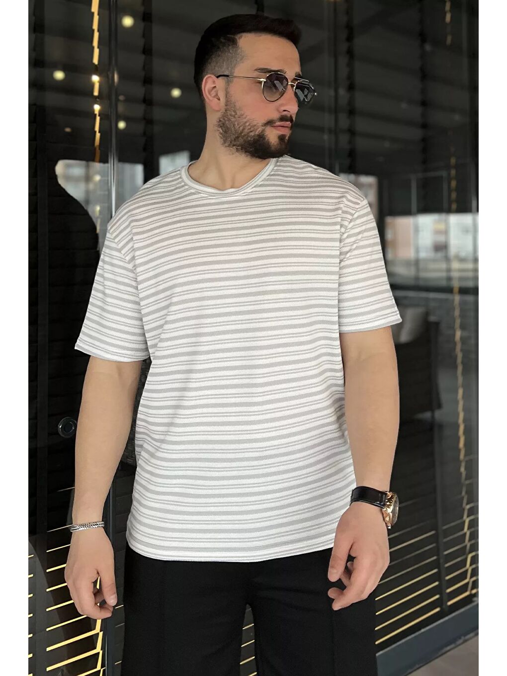 Gri Bisiklet Yaka Çizgi Desenli Erkek Tişört