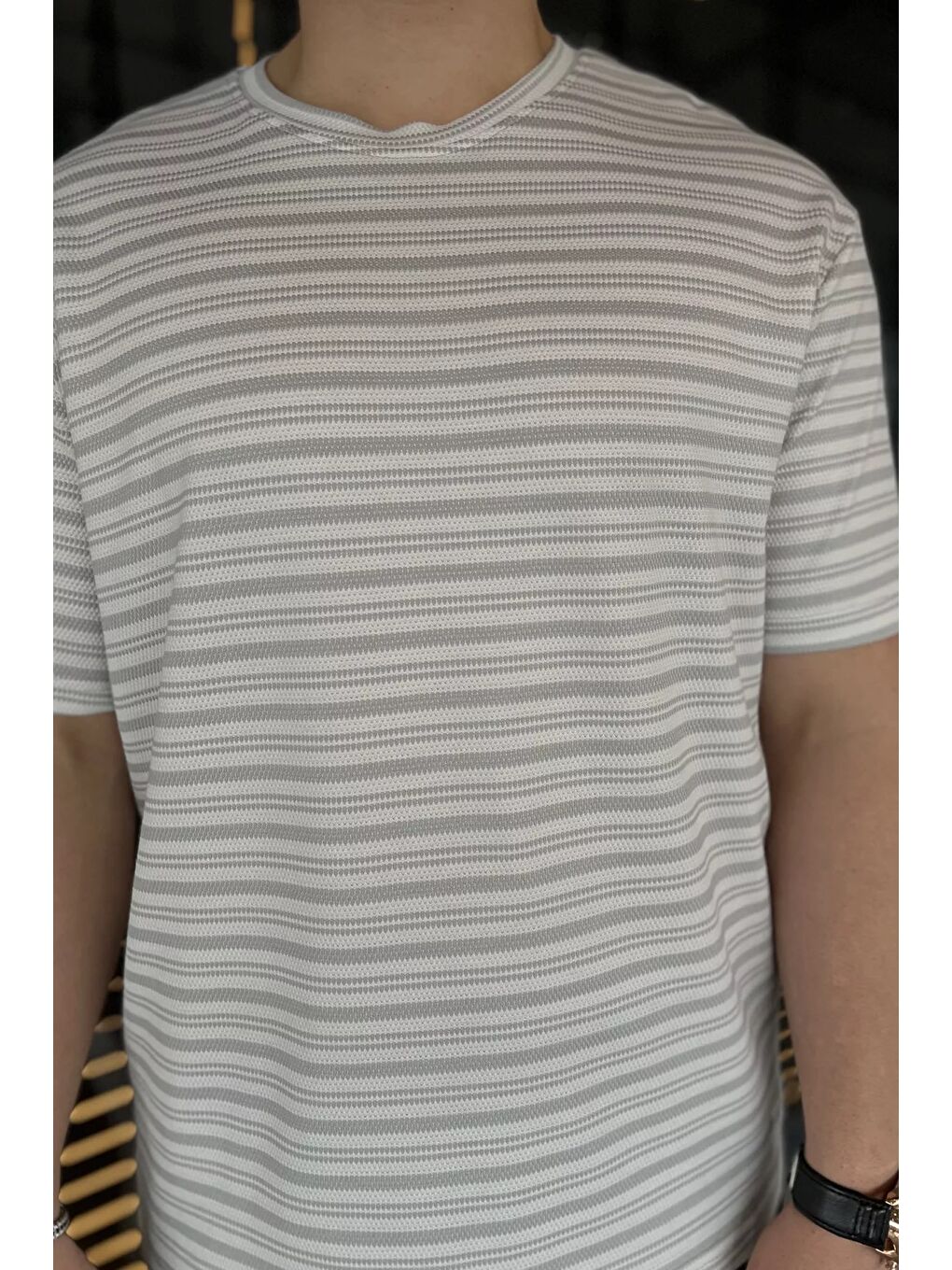 Gri Bisiklet Yaka Çizgi Desenli Erkek Tişört-3