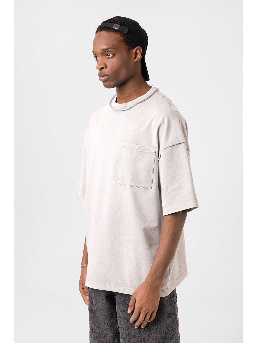 Bej Yıkamalı Oversize Cepli Tişört Taş-3
