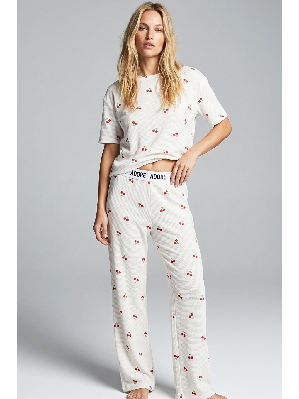 Kırmızı İnce Soft Dokulu Örme Mevsimlik Pijama Takımı 8046-1