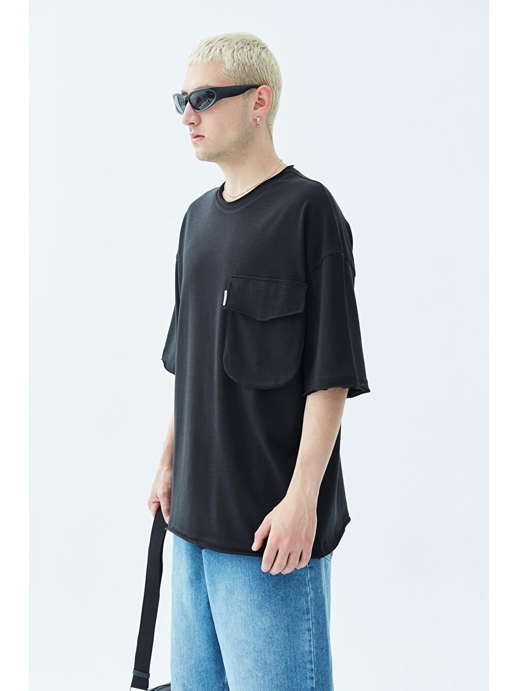 Cep Detaylı Oversize Tişört Siyah-3