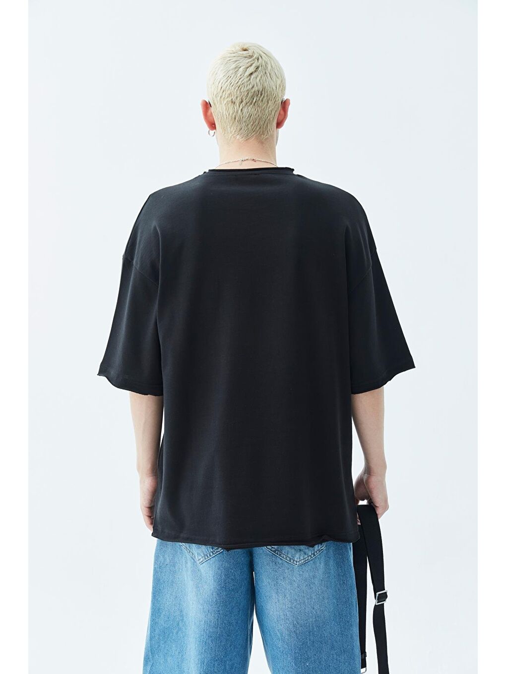 Cep Detaylı Oversize Tişört Siyah-4