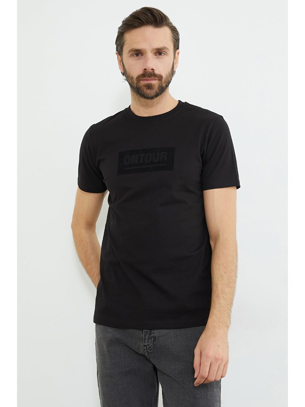 Siyah Ontour Yazı Baskılı Bisiklet Yaka Tişört