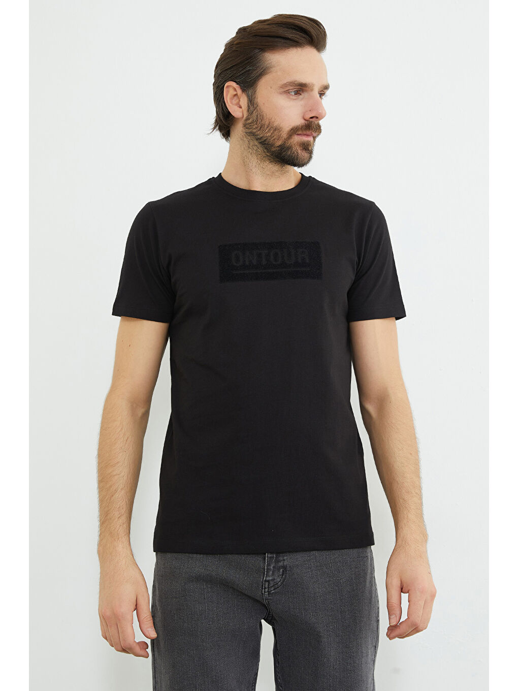 Siyah Ontour Yazı Baskılı Bisiklet Yaka Tişört-1