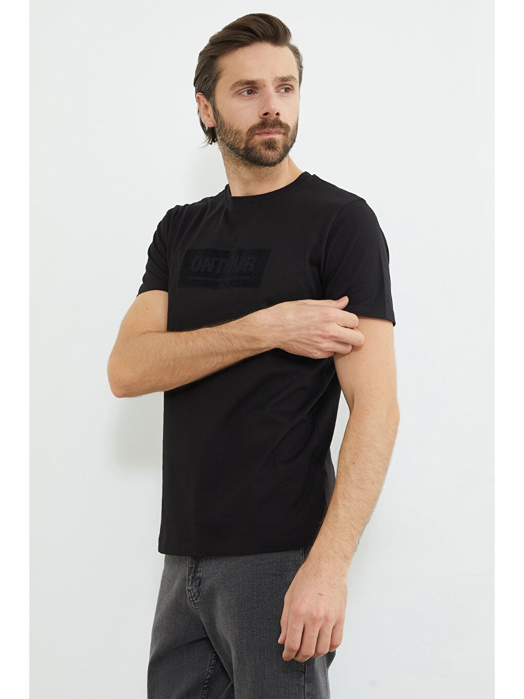 Siyah Ontour Yazı Baskılı Bisiklet Yaka Tişört-3