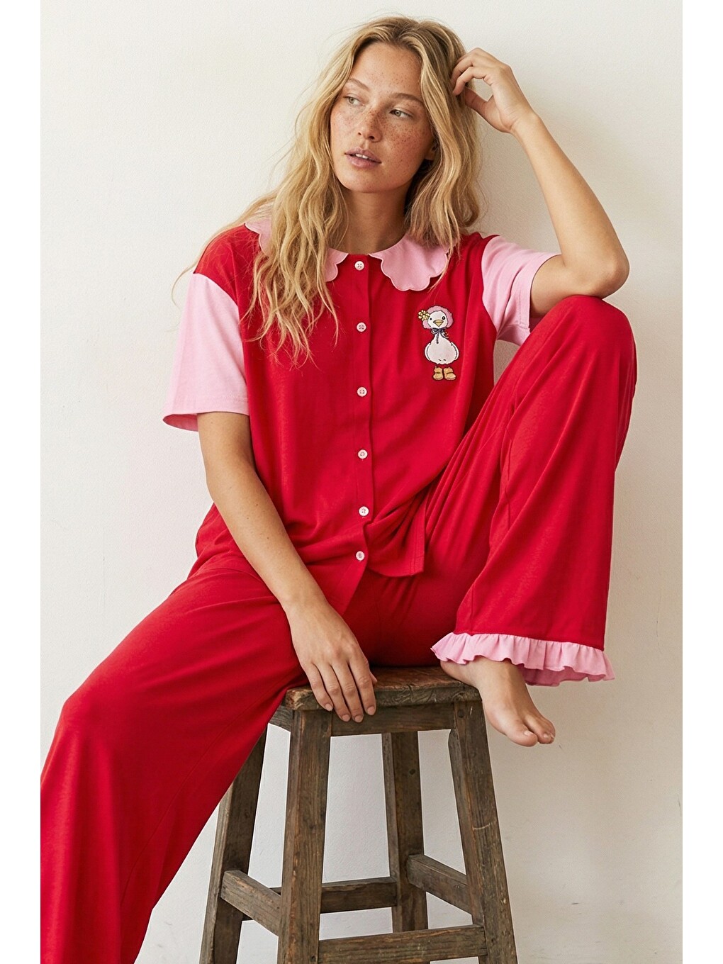 Kırmızı Yaka Detaylı Baskılı Düğmeli Pamuklu Örme Pijama Takımı 8010