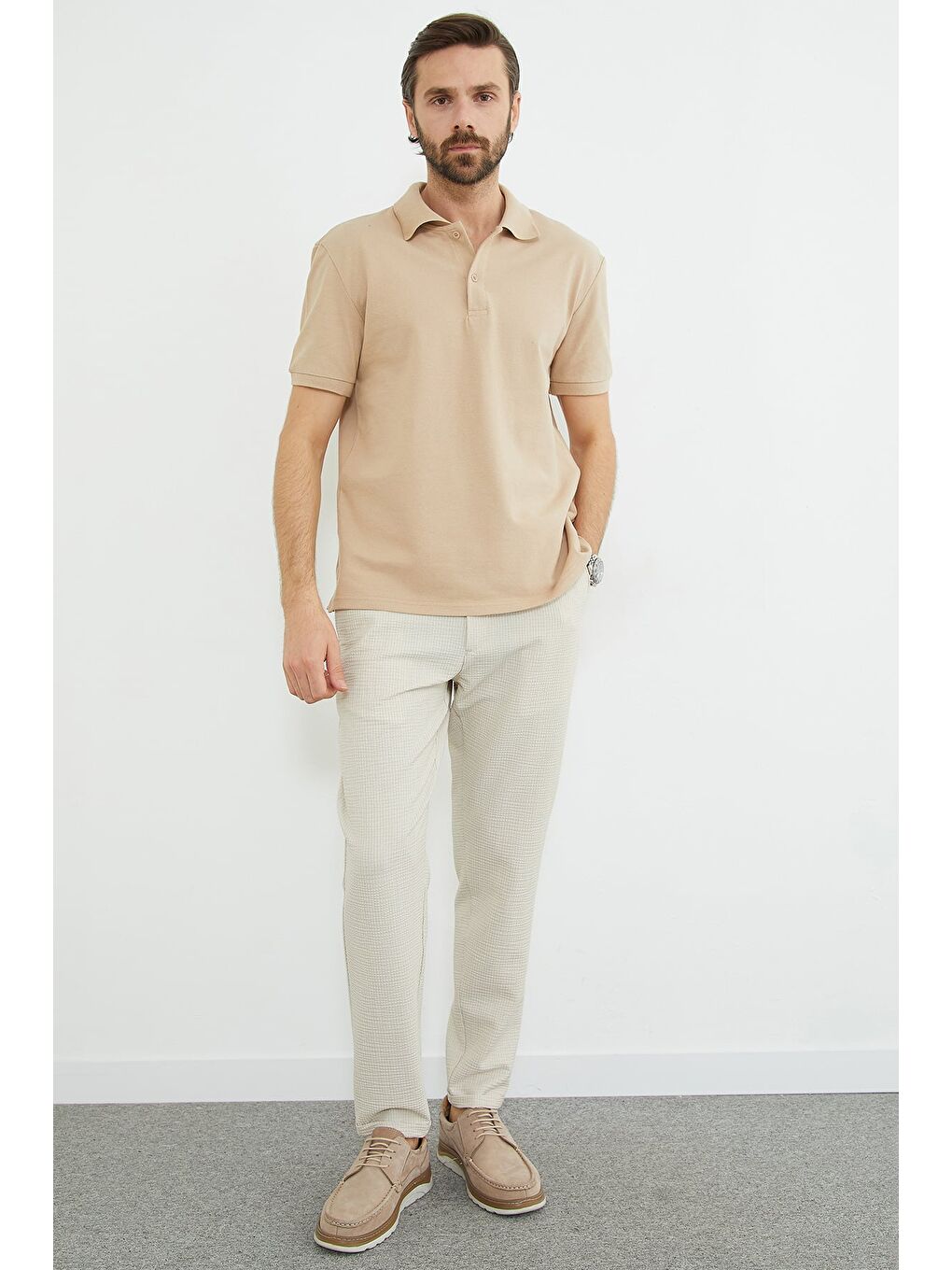 Bej Basic Polo Yaka Yarım Düğmeli Tişört-1