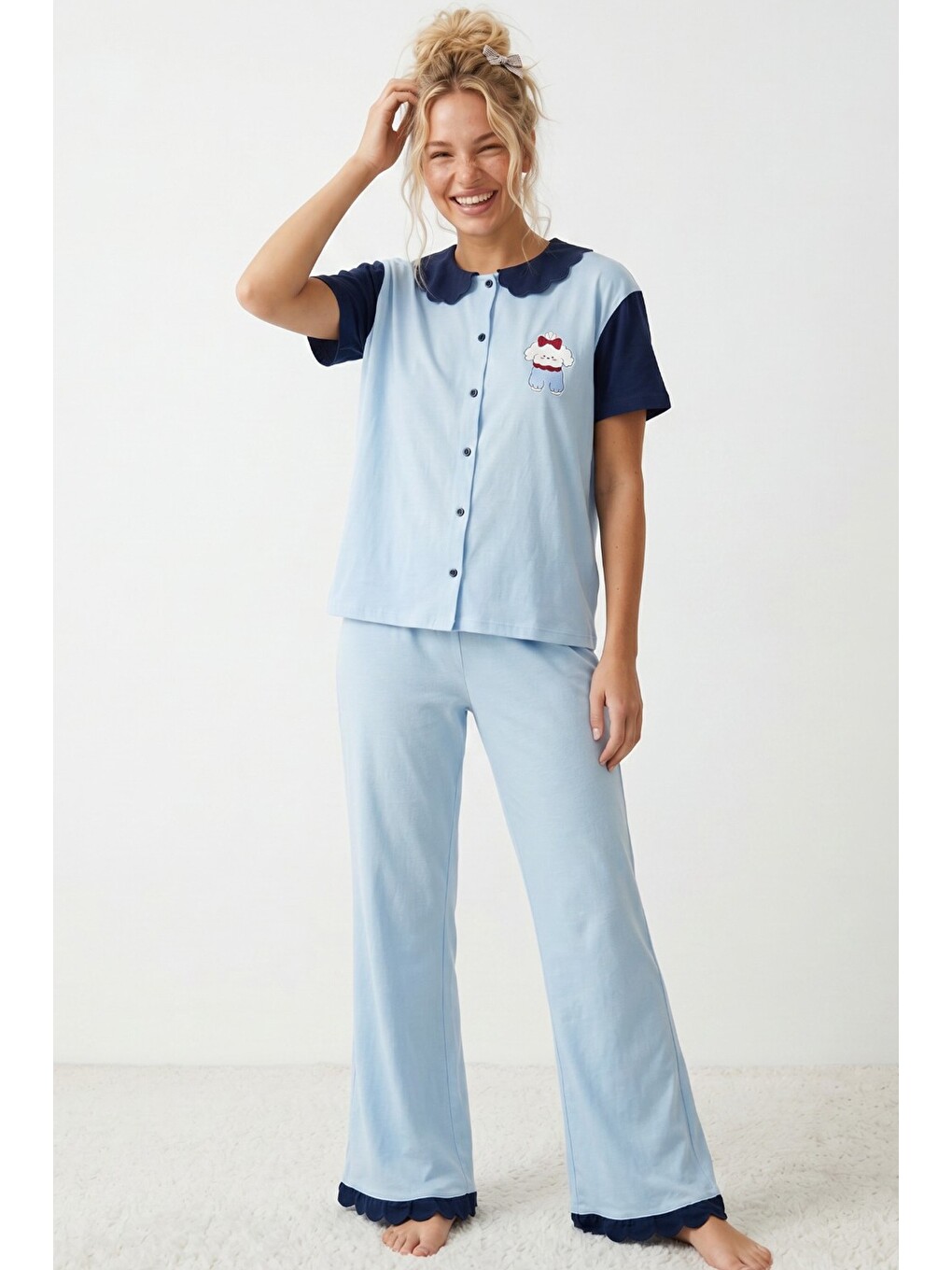 Mavi Yaka Detaylı Baskılı Düğmeli Pamuklu Örme Pijama Takımı 8010-1