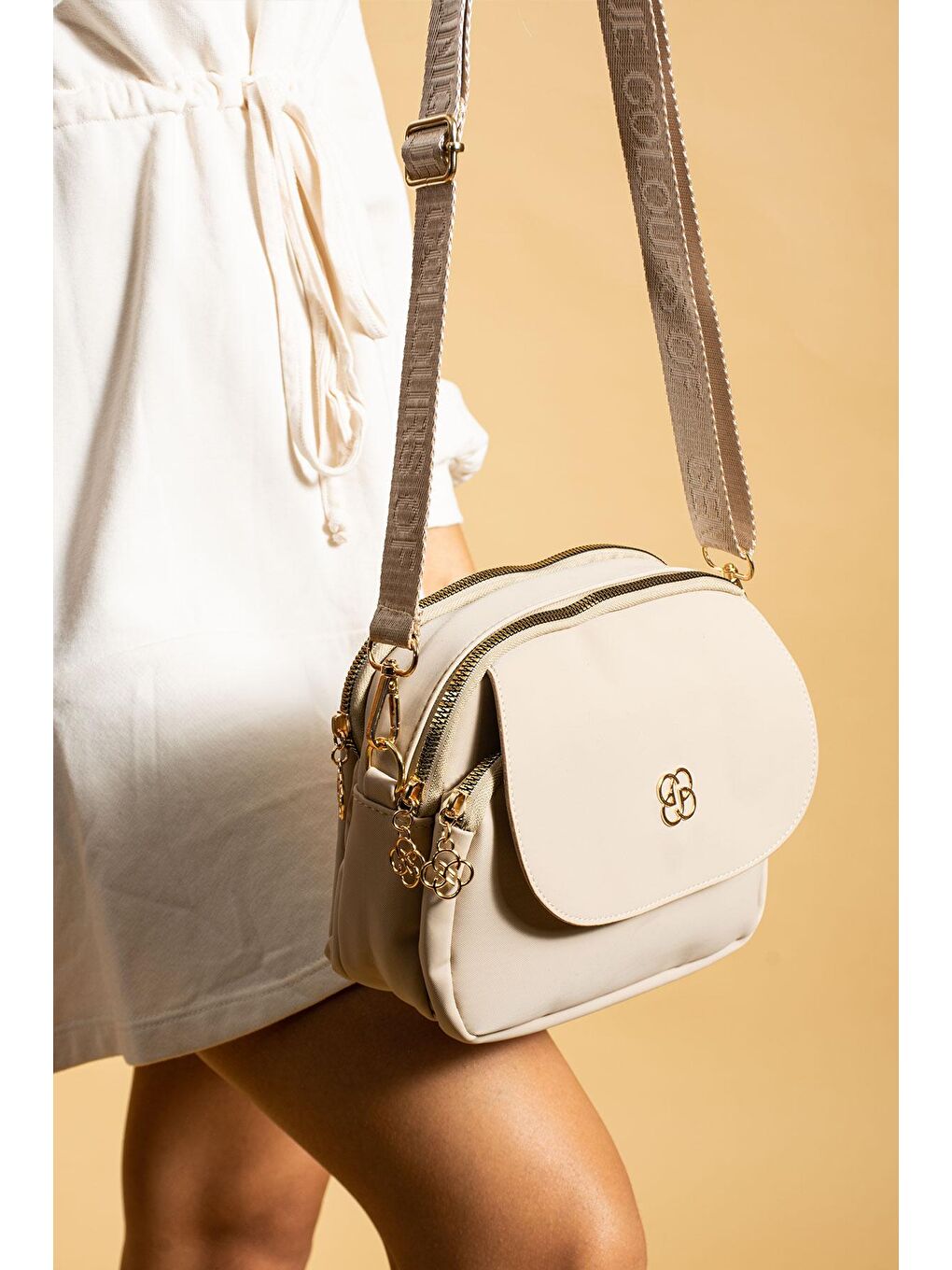 Bej Ayarlanabilir Askılı 3 Bölmeli Fermuarlı Ön Kapaklı Kadın Omuz Çantası BAG5013-23-2