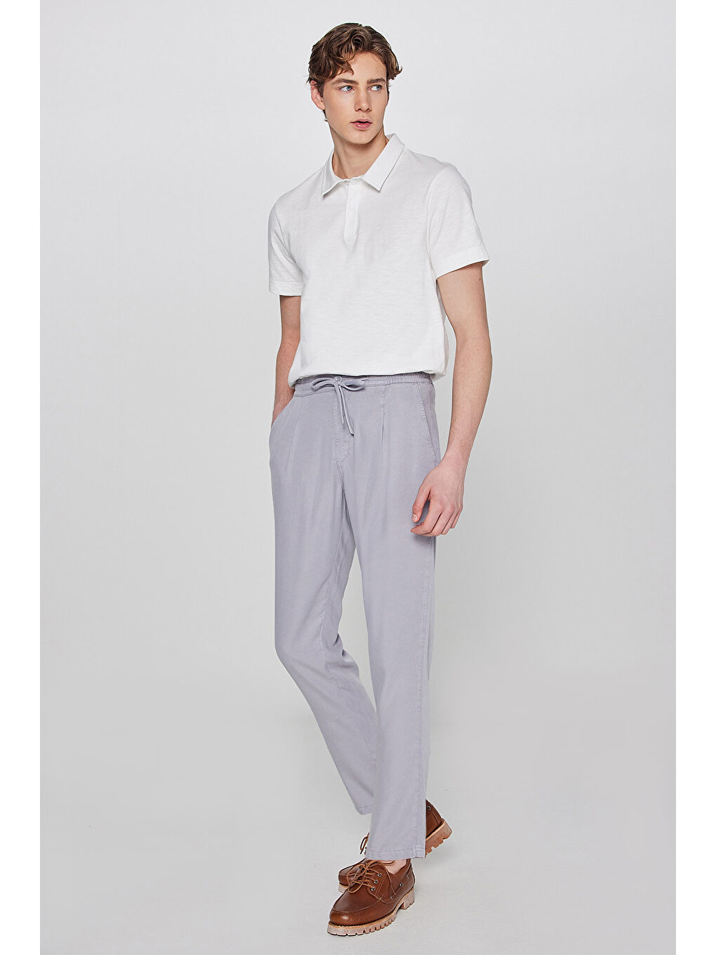 Gri Regular Fit Siyah Pantolon-1