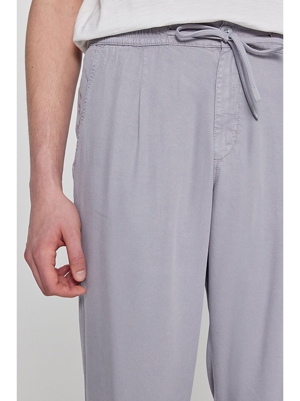 Gri Regular Fit Siyah Pantolon-3