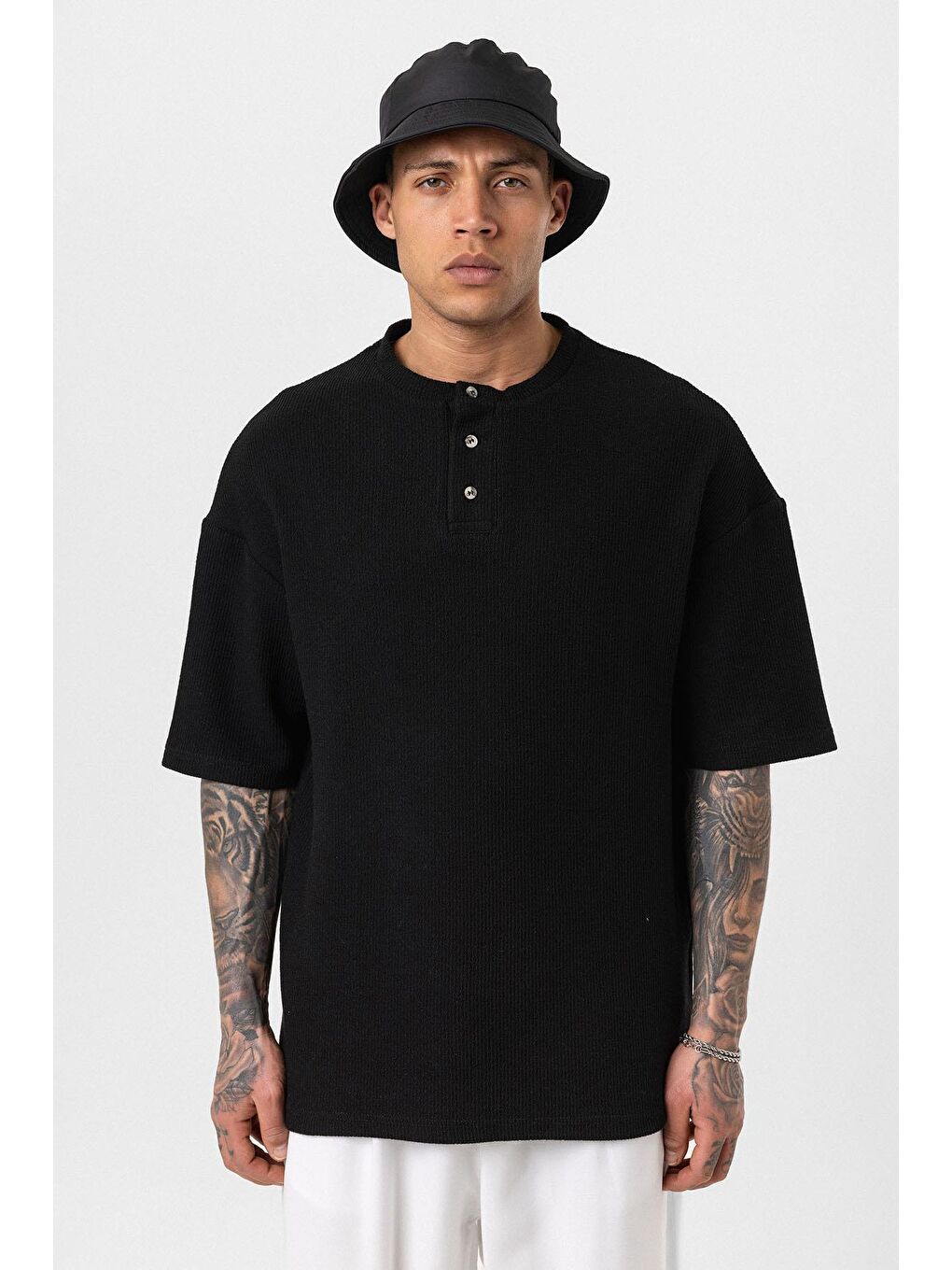 Düğmeli Yaka Oversize Tişört Siyah-2